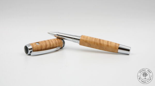 AtelierAHA-STY1256-Stylo-roller-et-plume-artisanal-en-bois-de-prunier-francais-ouvert