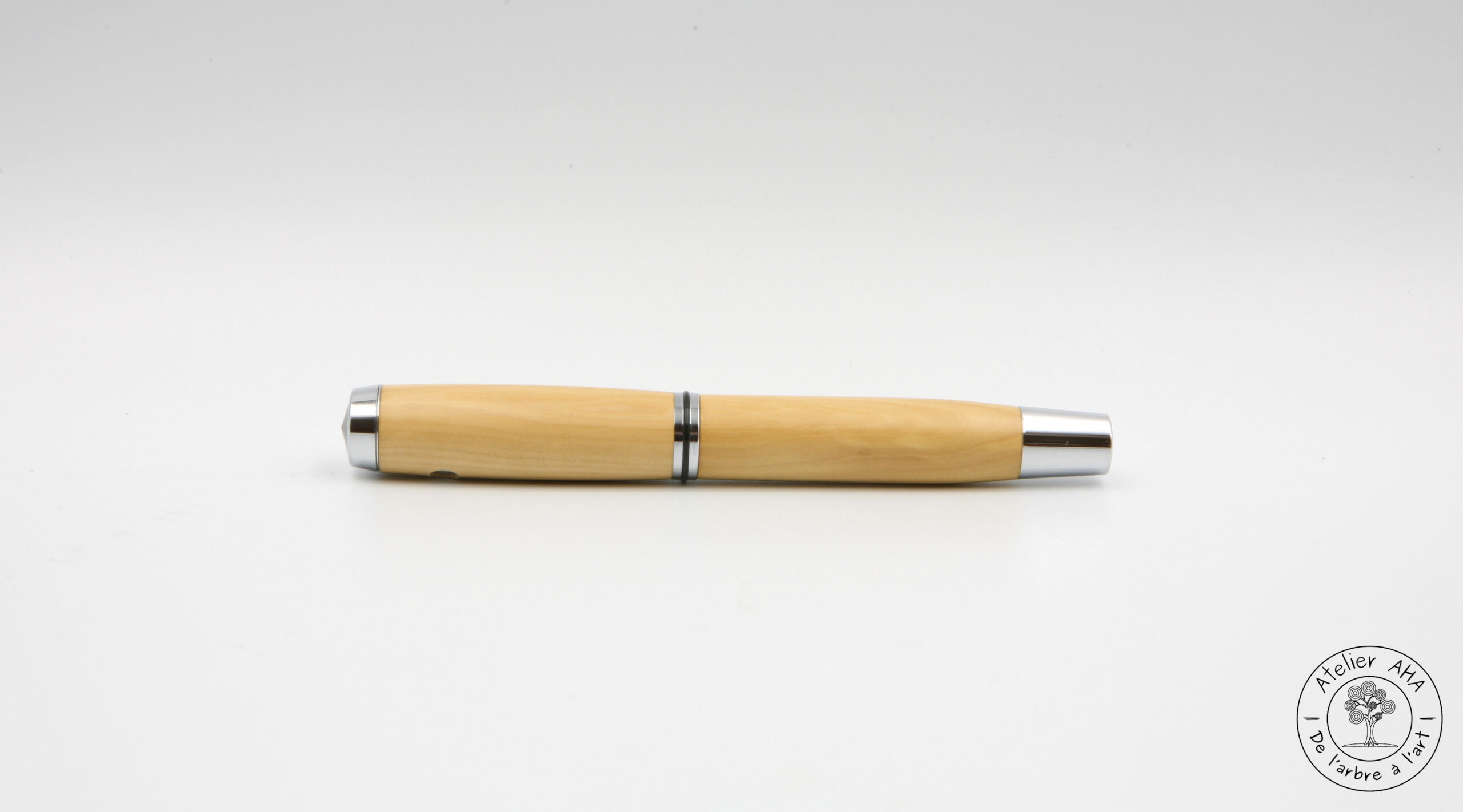 AtelierAHA-STY1276-Stylo-roller-et-plume-artisanal-en-bois-de-buis-francais-derriere