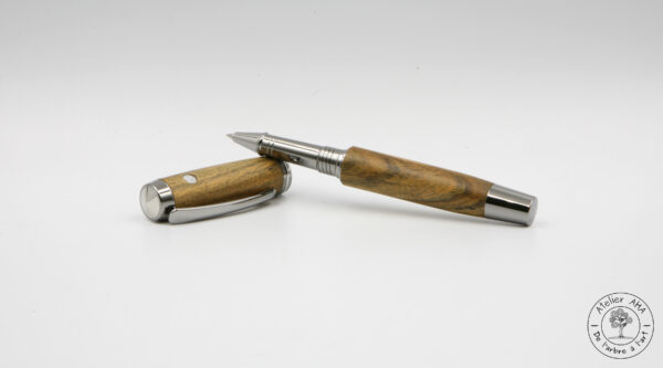 AtelierAHA-STY1281-Stylo-roller-et-plume-artisanal-en-bois-de-gaiac-ouvert