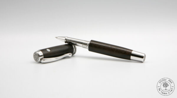 AtelierAHA-STY1291-Stylo-roller-artisanal-en-bois-de-ziricote-ouvert