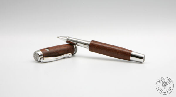 AtelierAHA-STY1294-Stylo-roller-artisanal-en-bois-de-pao-ferro-ouvert